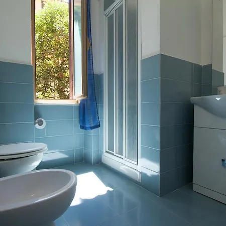 Cinque Terre Adventures Guest house